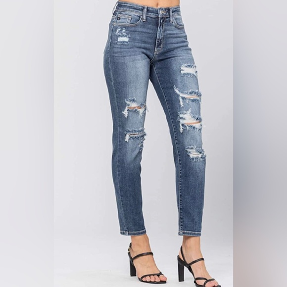 NWT JUDY BLUE High Rise Distressed Boyfriend Fit Jeans - Picture 4 of 13